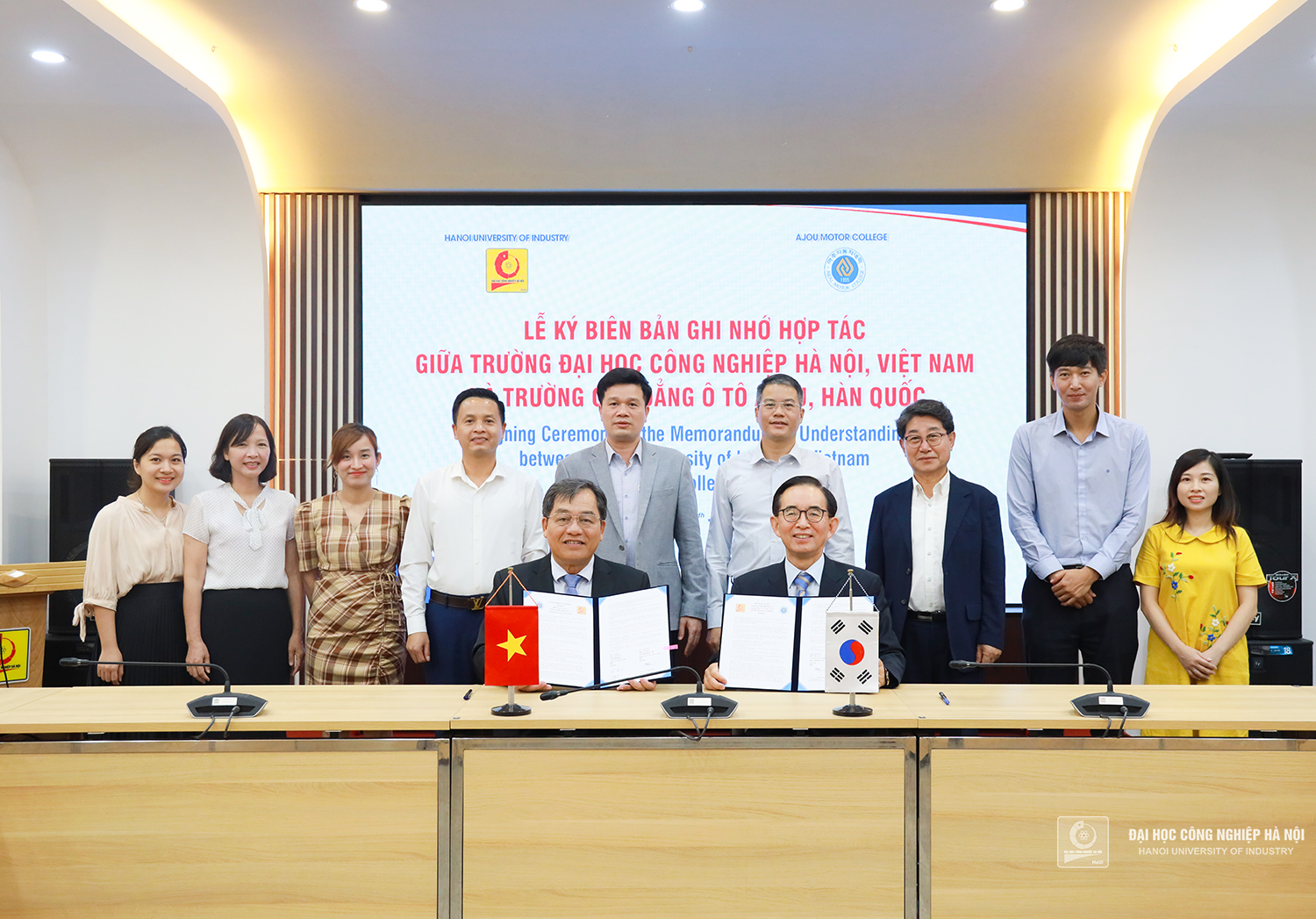 Trường Đại học Công nghiệp Hà Nội ký kết Biên bản ghi nhớ hợp tác với Trường Cao đẳng Ô tô Ajou - Hàn Quốc